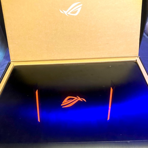 Asus Rog Strix GL502V Gaming Laptop - Picture 1 of 3